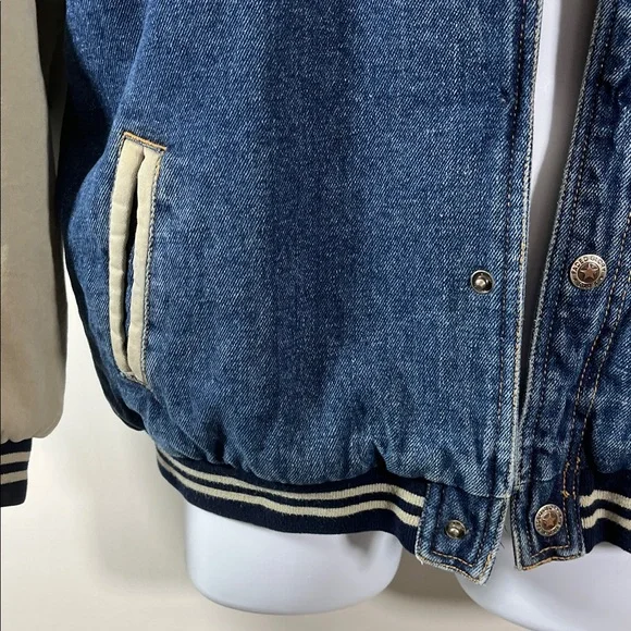 Faded Glory Authentic Blue Jeans Jacket Boys Size XL
Quilted Lining Snap Front - Picture 5 of 10